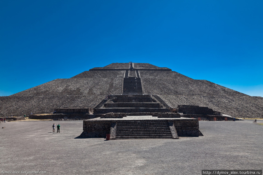 Все-таки, очень приличное строение забабахали в свое время ацтеки Мехико, Мексика