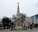 Обелиск в честь 200-летия Кубанского казачества. Судьба его такая же, как и памятника Екатерине II — был разобран. Восстановлен в 1999 году.
