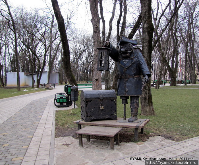Скульптура в городском парке парке. Краснодар, Россия
