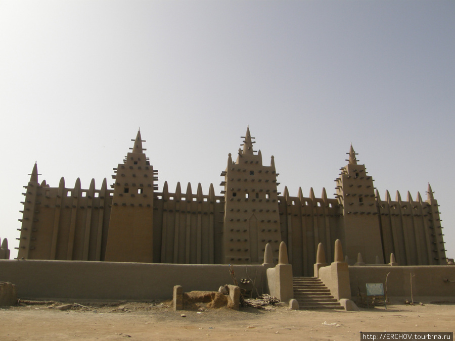 Городская мечеть Дженне, Мали