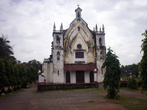 Церковь Трех Волхвов в центре Чандора