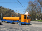 Поливо-моечный вагон на базе трамвая МТВ-82 (пересечение Московского проспекта и улицы Академика Павлова).