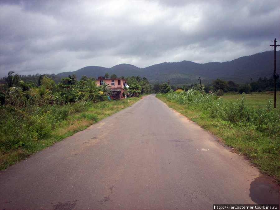 Дорога из Палолема в Кабо де Рама Штат Гоа, Индия