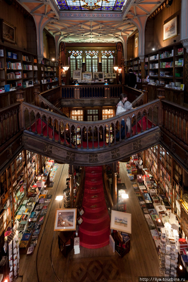 Cтарый книжный магазин Лелло Порту, Португалия