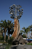 необычная скульптура из дерева в Пуэрто-де-ла-Крус