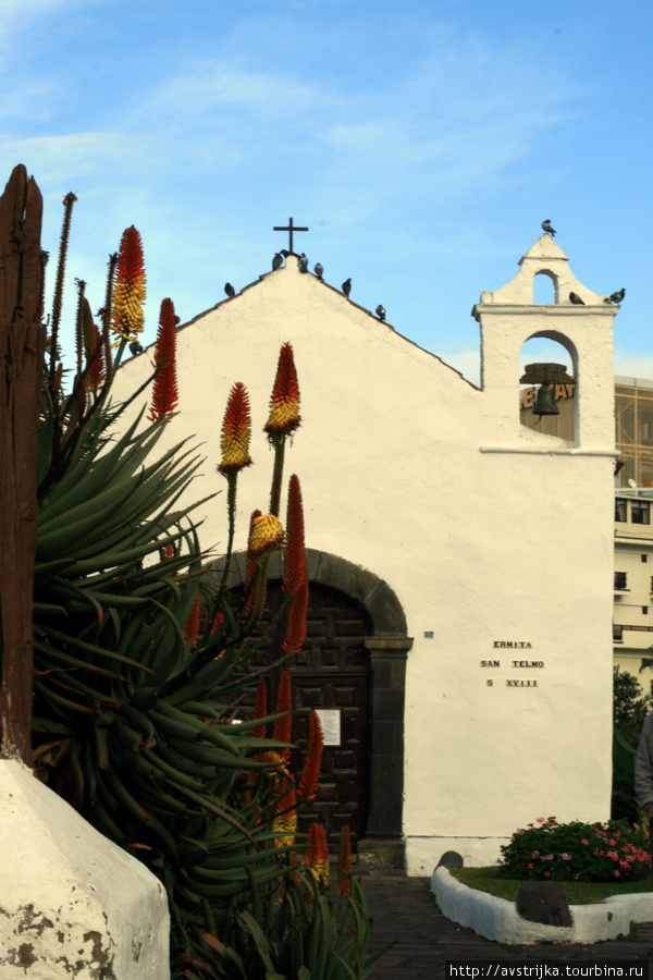 церковь в Пуэрто-де-ла-Крус Остров Тенерифе, Испания