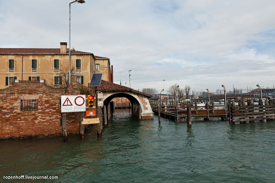 Светофоры — для лодок :) Венеция, Италия