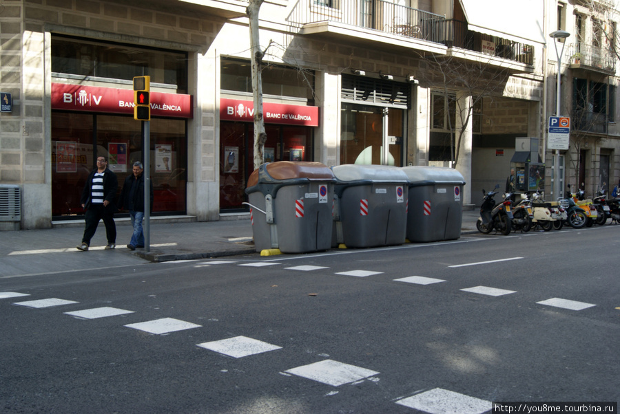баки для мусора Барселона, Испания