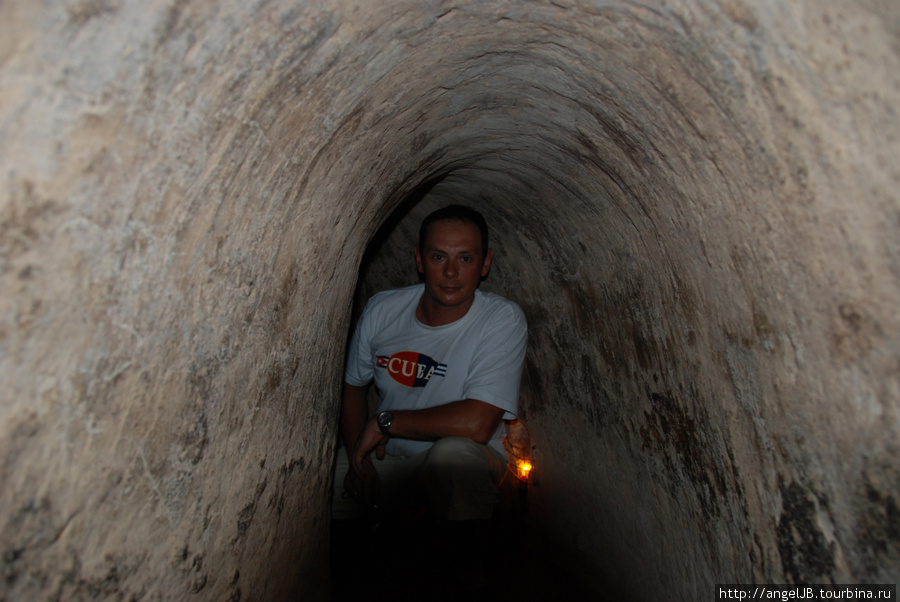 Туннели Ку Чи — уникальный комплекс многоуровневых подземных тоннелей, сооруженных борцами сопротивления во время вьетнамской войны. Вьетнам