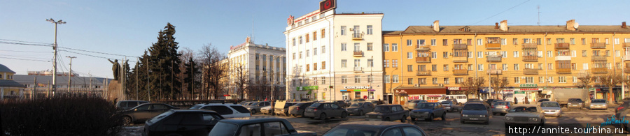 Панорама площади Ленина. Площадь переходит в ул. Горького (справа). Рязань, Россия