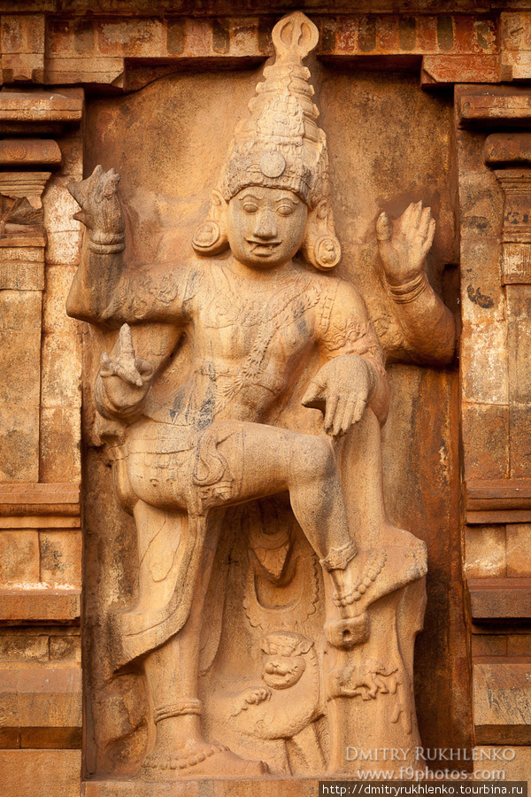 Храм Брихадишварар, Танжавур (штат Тамил Над, Индия) Танджавур, Индия
