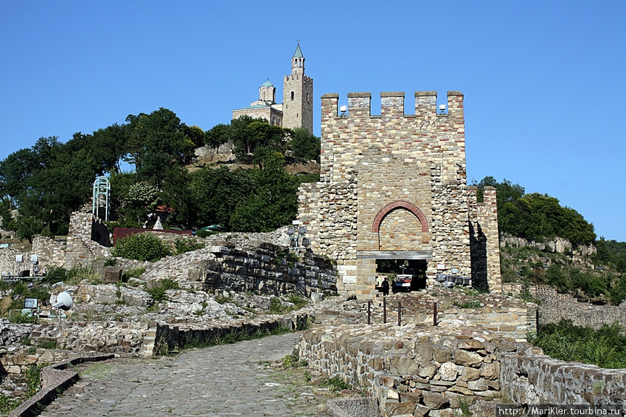 Главный вход в крепость Великое Тырново, Болгария