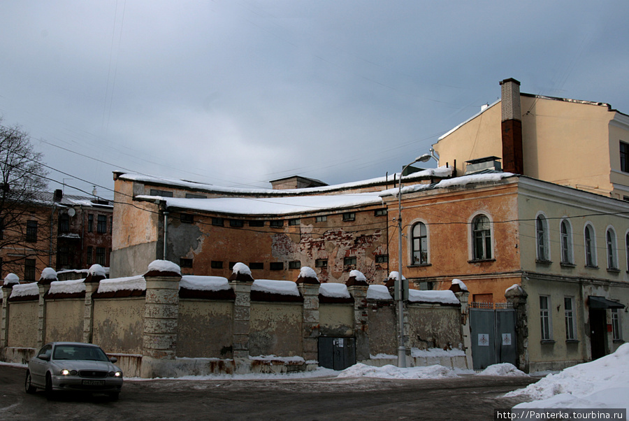 В конце марта — утопающий в сугробах город Выборг, Россия