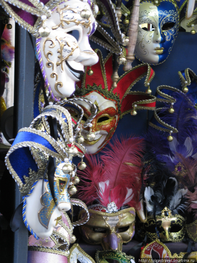 К Веницианскому карнавалу можно готовиться и во Флоренции. Флоренция, Италия