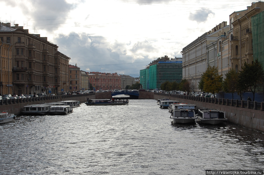 ВИД С МОСТА. Санкт-Петербург, Россия