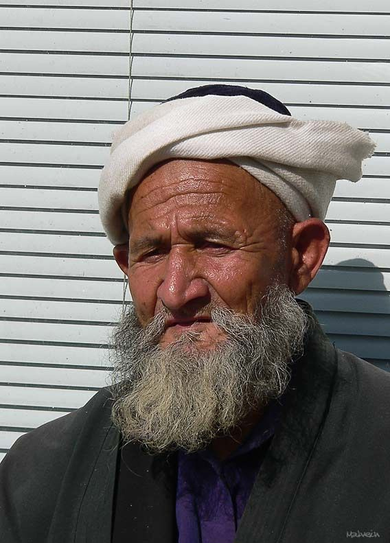 Старый таджикский. Таджик старик. Таджикские старики. Старик аксакал. Пожилые таджики.