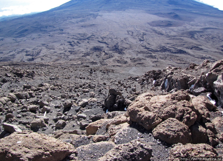 Лагерь Kibo как на ладони, не заблудишься. Гора (вулкан) Килиманджаро (5895м), Танзания