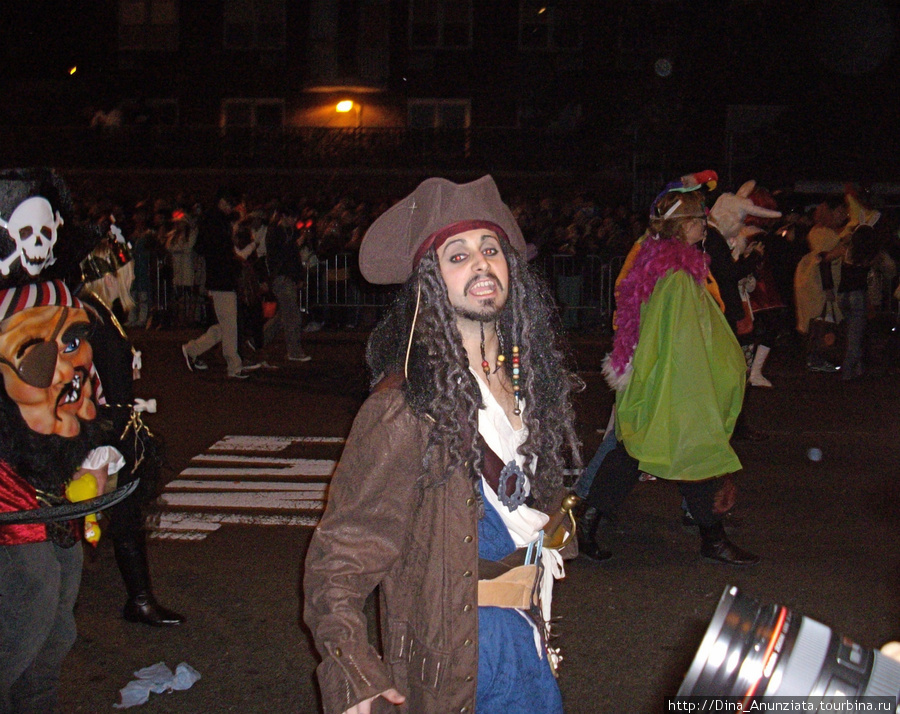 Парад на Манхэттене в Хэллоуин Нью-Йорк, CША