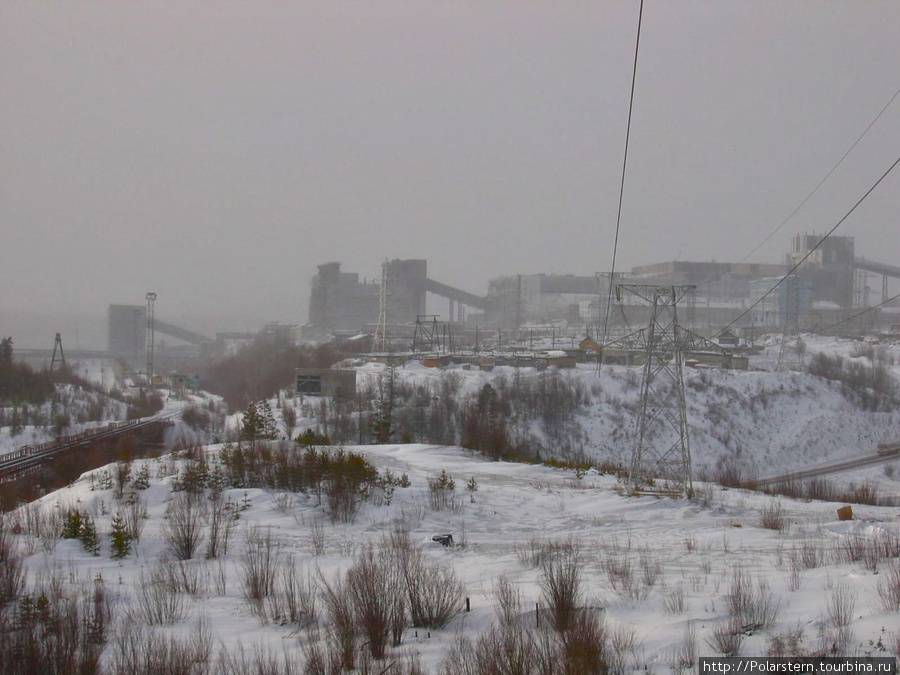 обогатительная фабрика, куда поступает уголь после добычи Нерюнгри, Россия