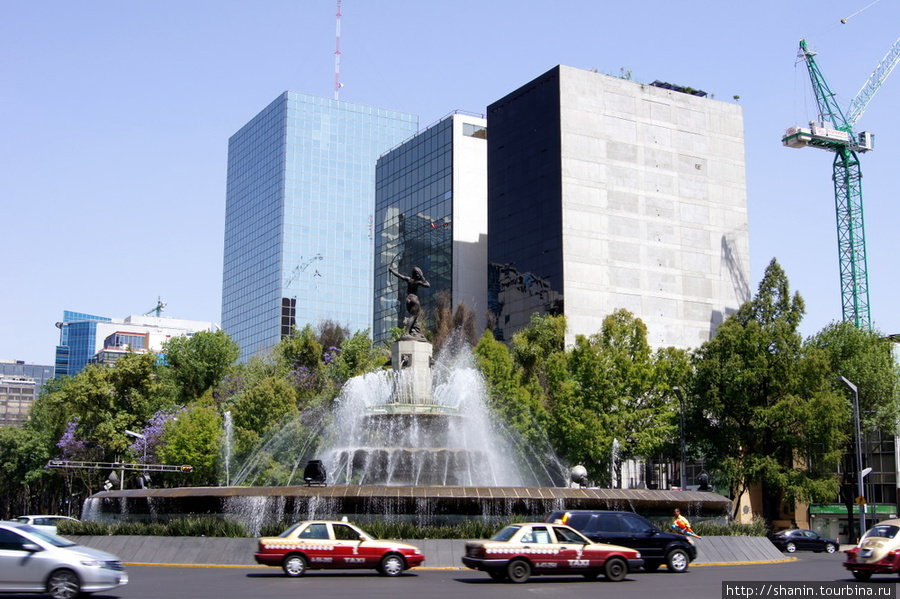 Главный проспект столицы Мехико, Мексика