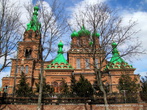 Храм построен в стиле русской архитектуры 17 века.