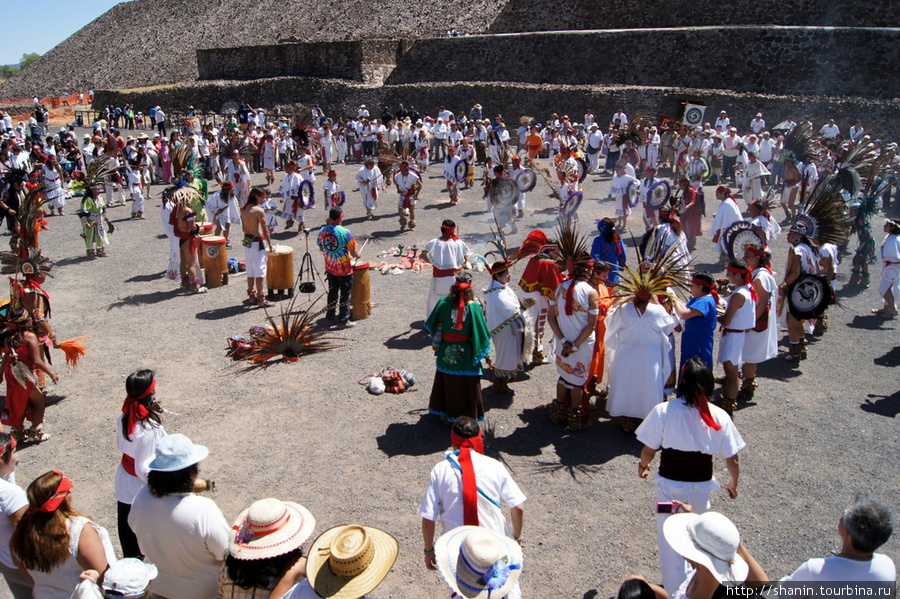 Люди становятся богами Теотиуакан пре-испанский город тольтеков, Мексика
