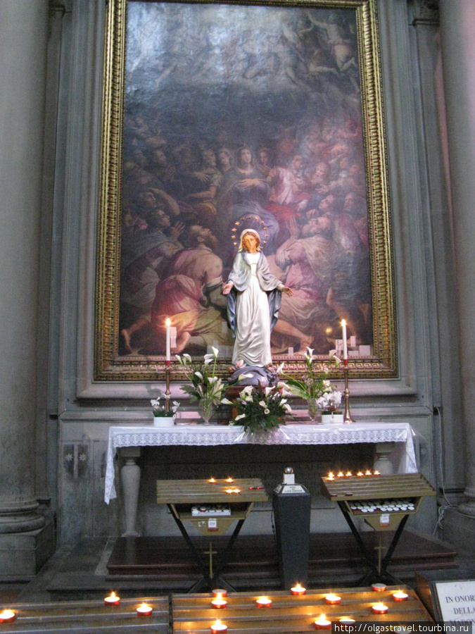 Отдать дань Уважения: Базилика Санта-Кроче. Флоренция, Италия