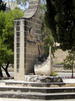 Памятник Мальтийской Республике (Марса, Мальта)