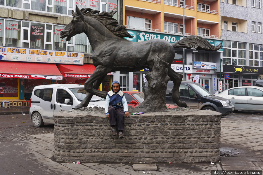 И другие скульптуры Карс, Турция