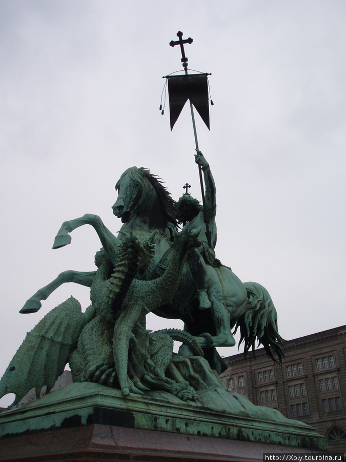 Памятник Георгию Победоносцу Берлин, Германия