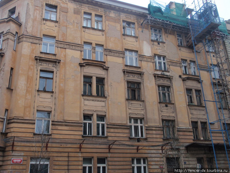 Заброшенные квартиры для Праги вообще не редкость, но на Жижкове их особенно много Прага, Чехия