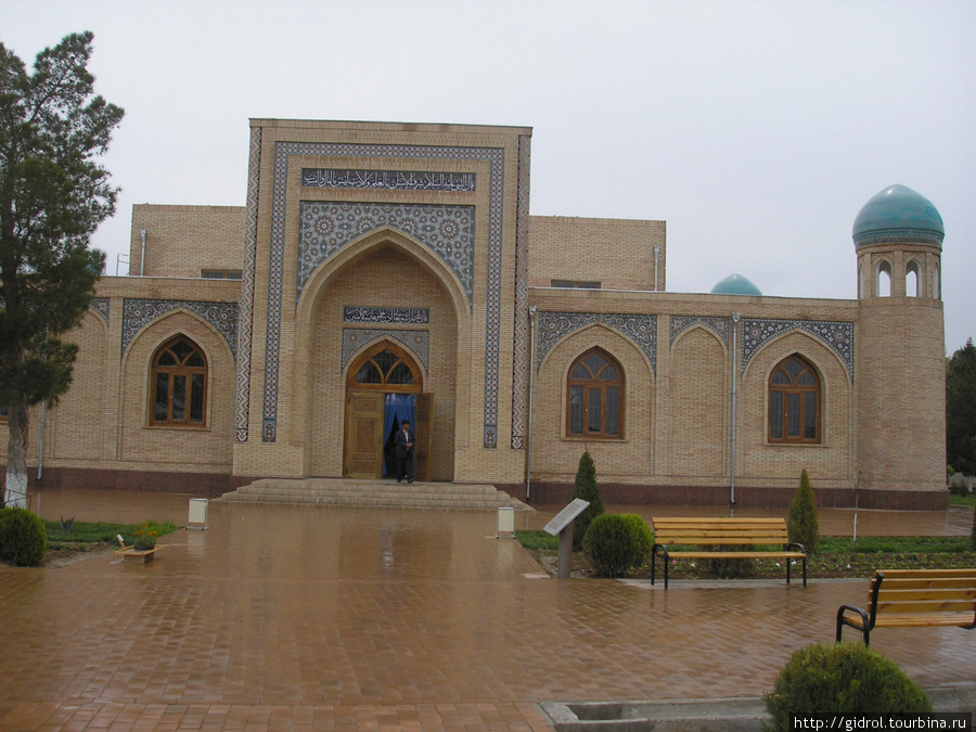 Мавзолей ал Хакима ат-Термизи Термез, Узбекистан