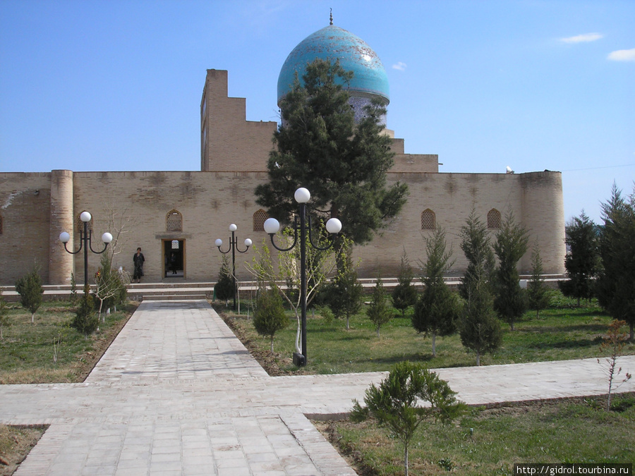 Древняя тюрьма, казематы. Карши, Узбекистан