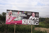 В Перу похоже скоро президентские выборы и вся страна обклеена подобными рекламами, причем количество кандидатов — не счетное и от всех только рябит в глазах