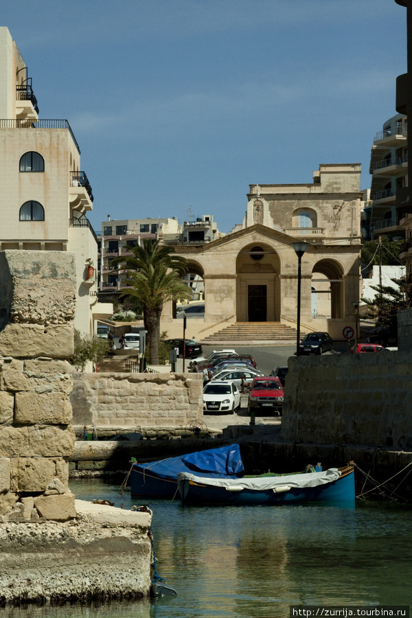 Рыбацкий порт Мен'а (Сент-Полс-Бэй, Мальта)