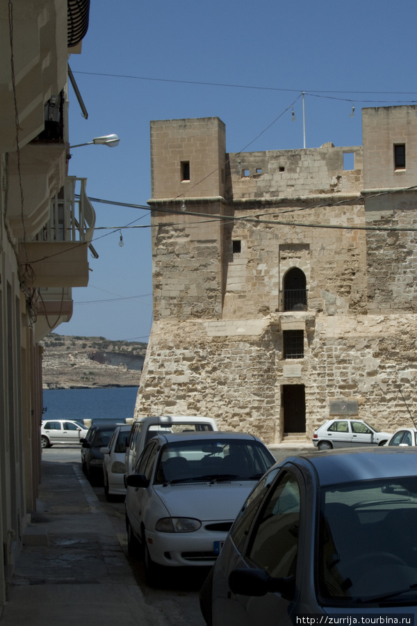 Башня Виньякура (Сент-Полс-Бэй, Мальта)