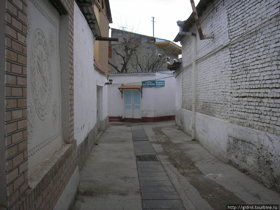 Улица старого города. Самарканд, Узбекистан