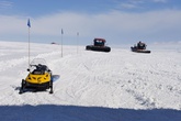Ski-doo (снежные мотоциклы) и Pisten bully (ратраки)