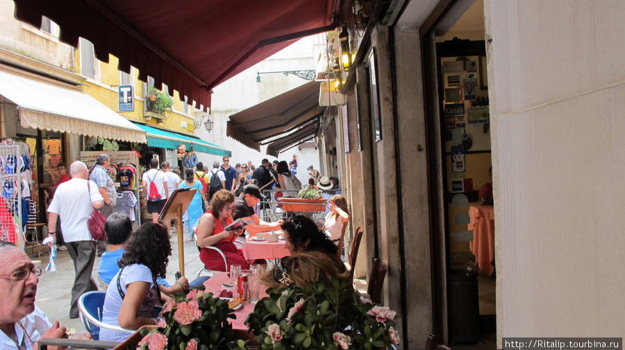 Уличные кафе Венеция, Италия