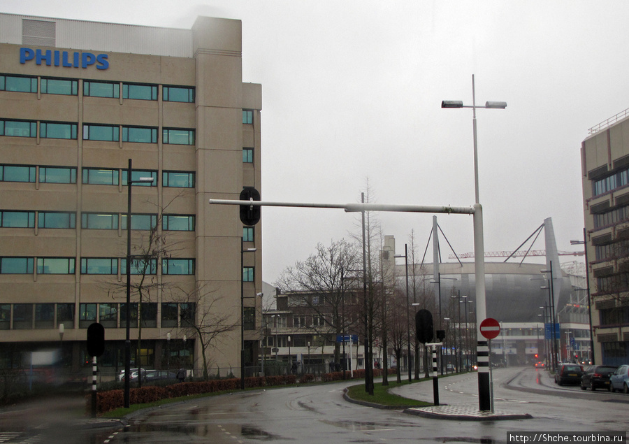 Стадион в пяти минутах ходьбы от офиса компании Эйндховен, Нидерланды