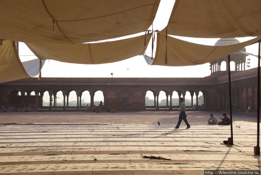 Jama Masjid — самая большая мечеть Индии. Дели, Индия
