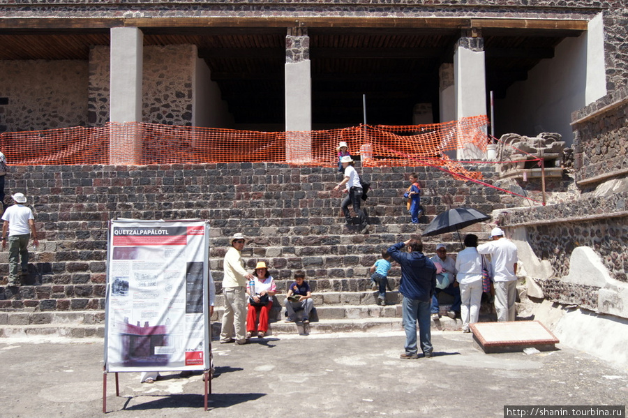 Дворец Кецальпапалотль Теотиуакан пре-испанский город тольтеков, Мексика