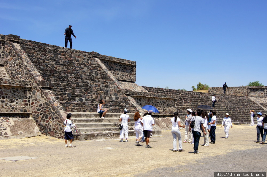 Дорога мертвых Теотиуакан пре-испанский город тольтеков, Мексика