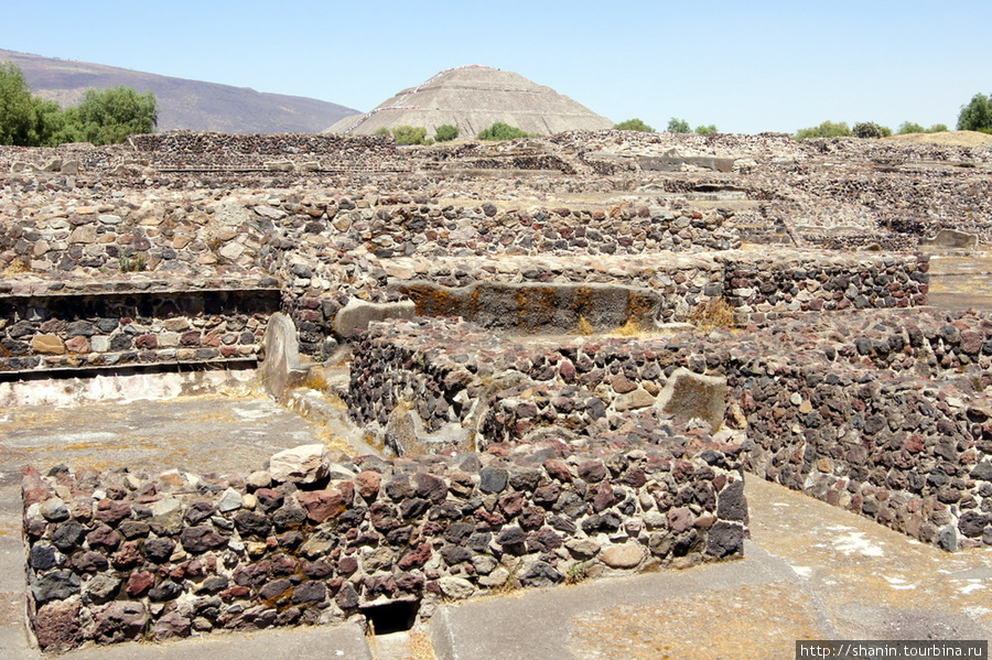 Стены — только стены Теотиуакан пре-испанский город тольтеков, Мексика