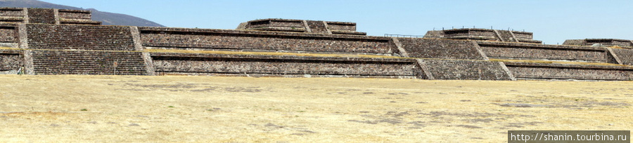 Крепостная стена — вид изнутри Теотиуакан пре-испанский город тольтеков, Мексика