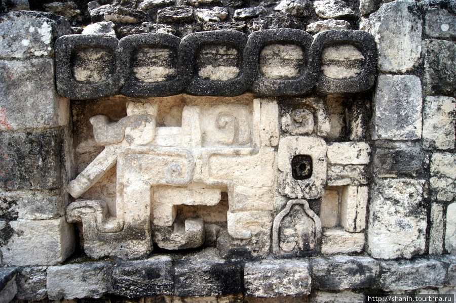 В Бекане на руинах Кампече, Мексика