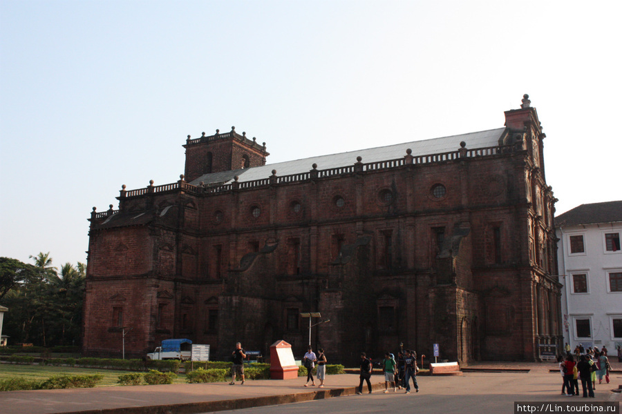 Basilica of Bom Jesus Старый Гоа, Индия