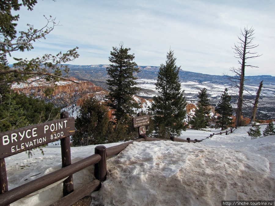 Прогулочный маршрут зимой закрыт Национальный парк Брайс-Каньон, CША