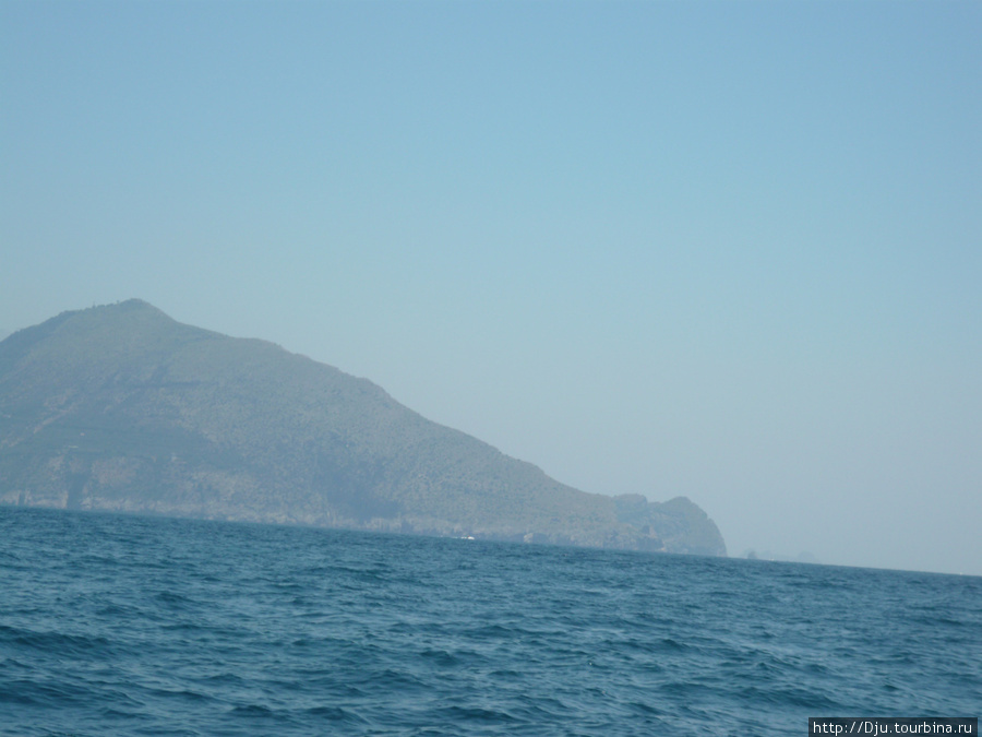 Морская прогулка вокруг острова Капри Остров Капри, Италия