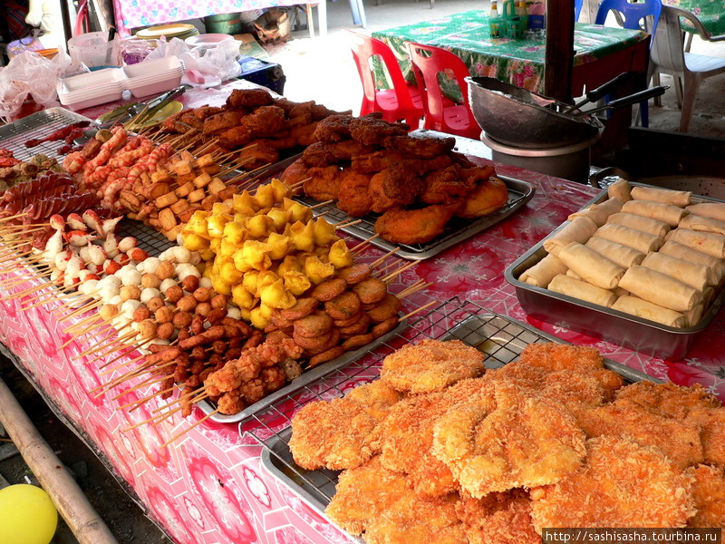 Уличная еда на Пи-Пи Дон Острова Пхи-Пхи, Таиланд
